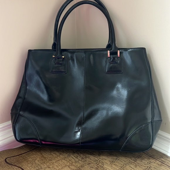 Tory Burch Tote Bag - Black Patent Leather Large - Picture 2 of 9